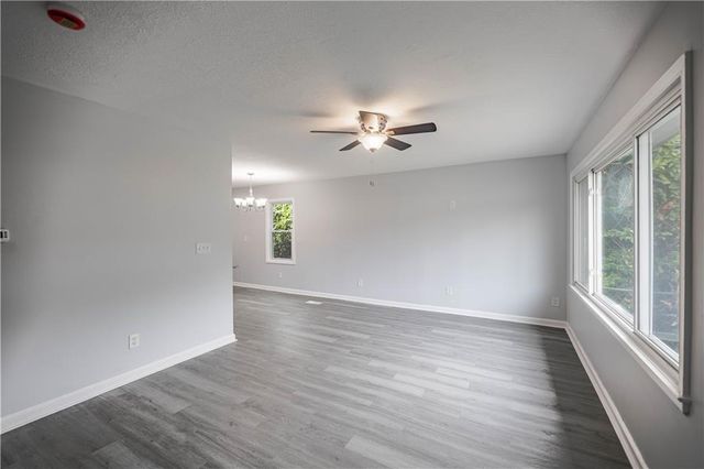 3321 Delavan Avenue, Kansas City, KS 66104