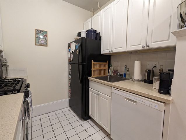 854 Massachusetts Ave 12, Cambridge, MA 02139