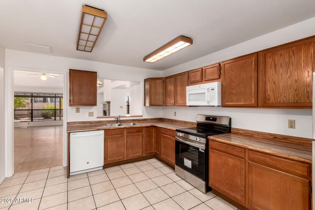 5860 W SARAGOSA Street, Chandler, AZ 85226