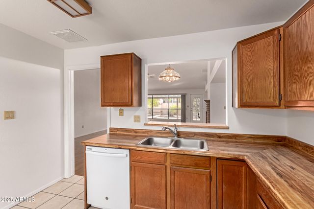 5860 W SARAGOSA Street, Chandler, AZ 85226