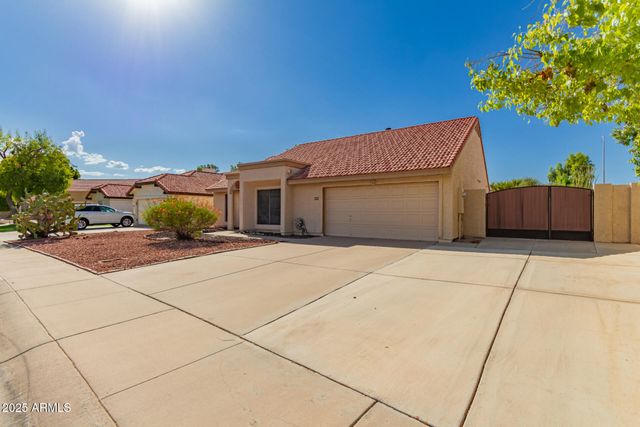 5860 W SARAGOSA Street, Chandler, AZ 85226