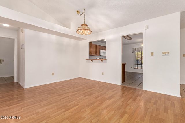 5860 W SARAGOSA Street, Chandler, AZ 85226