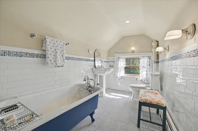 44 Manor Dr, Bernards Twp., NJ 07920