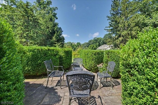 44 Manor Dr, Bernards Twp., NJ 07920