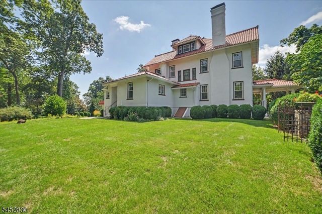 44 Manor Dr, Bernards Twp., NJ 07920