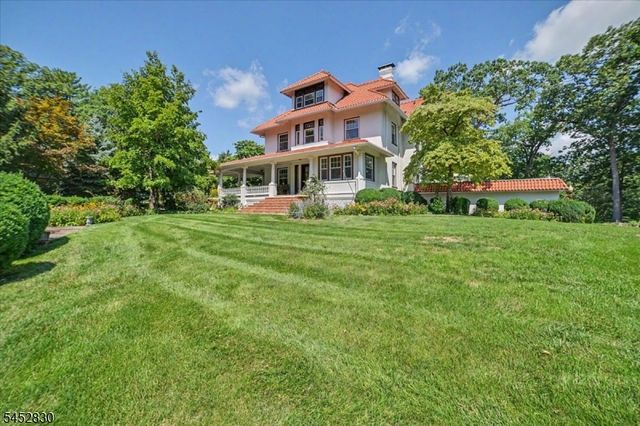 44 Manor Dr, Bernards Twp., NJ 07920