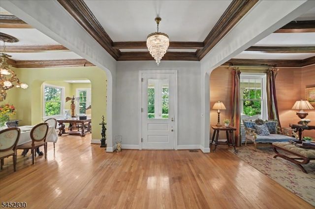 44 Manor Dr, Bernards Twp., NJ 07920