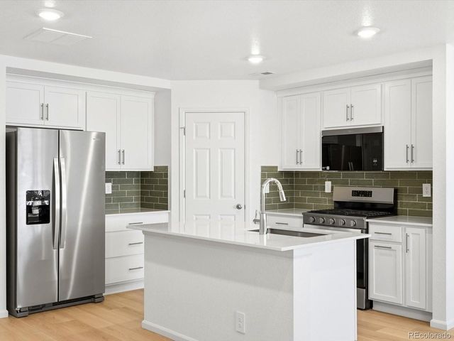 21236 E 65th Dr, Aurora, CO 80019