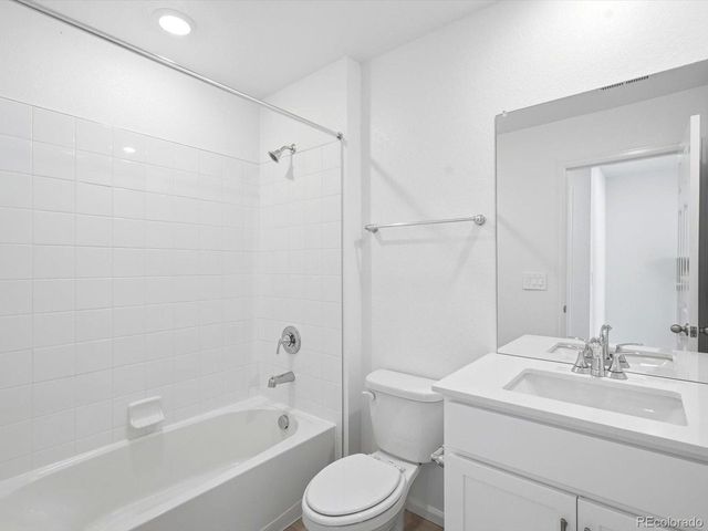 21236 E 65th Dr, Aurora, CO 80019