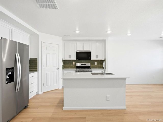21236 E 65th Dr, Aurora, CO 80019