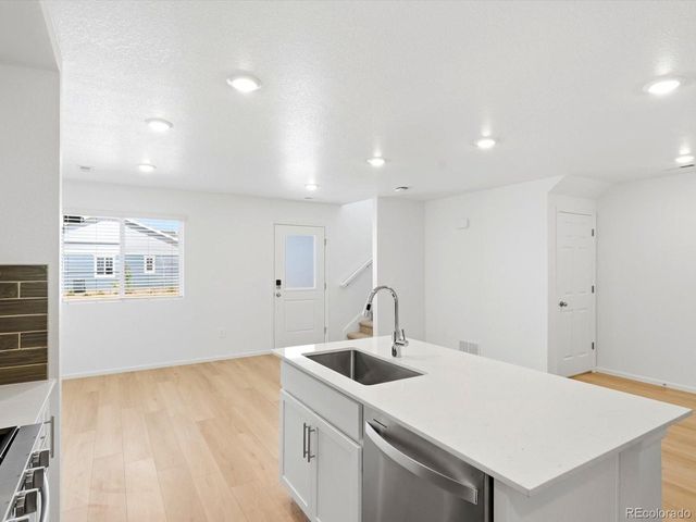 21236 E 65th Dr, Aurora, CO 80019