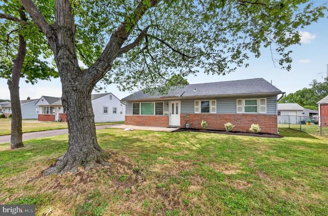 4627 GARY DR, Bristol, PA 19007