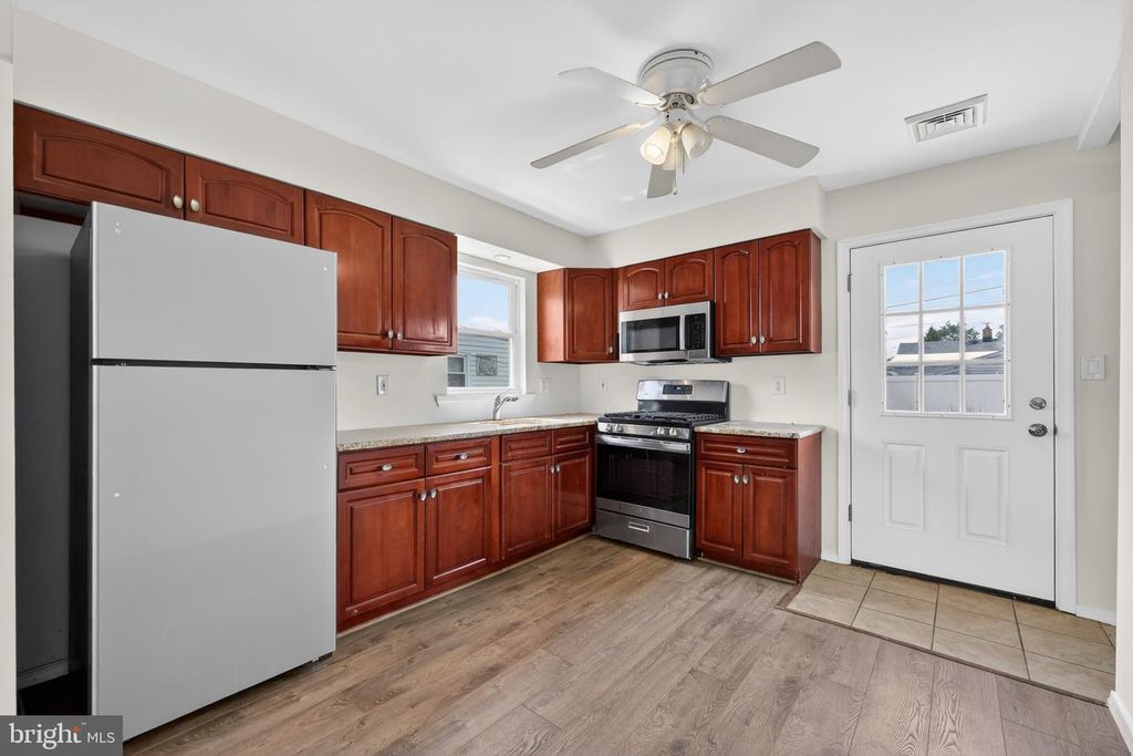 4627 GARY DR, Bristol, PA 19007