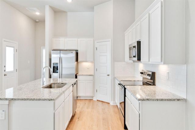 171 Schrader DR, Buda, TX 78610
