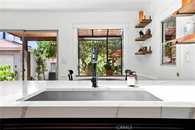 8337 Lennox Avenue, Los Angeles, CA 91402
