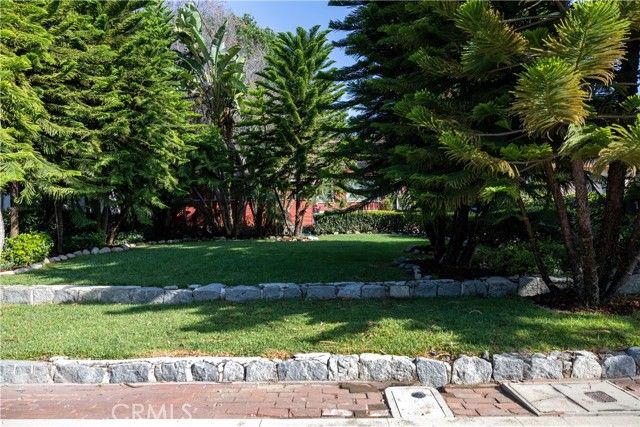 703 Manzanita Avenue, Sierra Madre, CA 91024