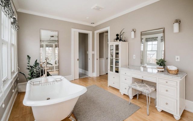 3048 Shepard AVENUE, Milwaukee, WI 53211