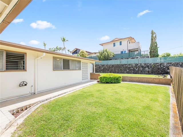 1469 Humuula Street, Kailua, HI 96734