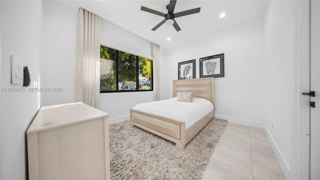 1629 NE 4th Pl, Fort Lauderdale, FL 33301