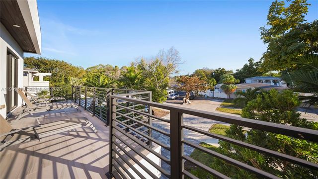 1629 NE 4th Pl, Fort Lauderdale, FL 33301