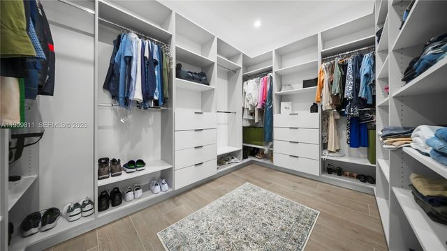 1629 NE 4th Pl, Fort Lauderdale, FL 33301