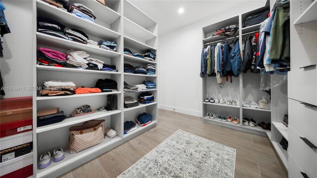 1629 NE 4th Pl, Fort Lauderdale, FL 33301