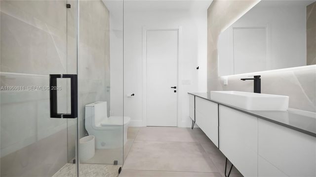 1629 NE 4th Pl, Fort Lauderdale, FL 33301