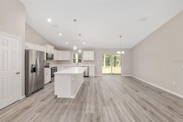 21010 SW 102ND STREET ROAD, Dunnellon, FL 34431