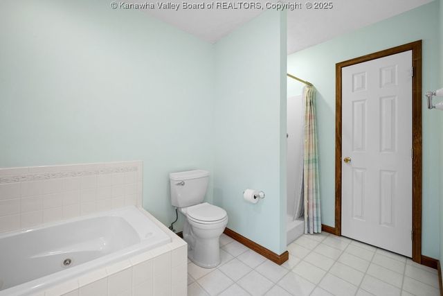 407 Lin Muir, Hurricane, WV 25526