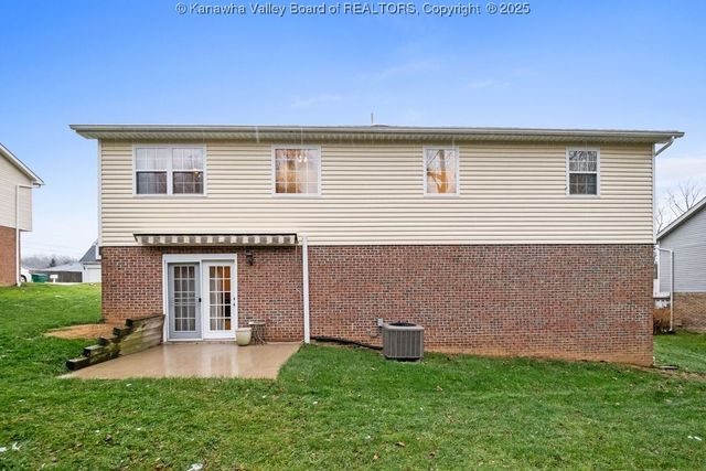 407 Lin Muir, Hurricane, WV 25526