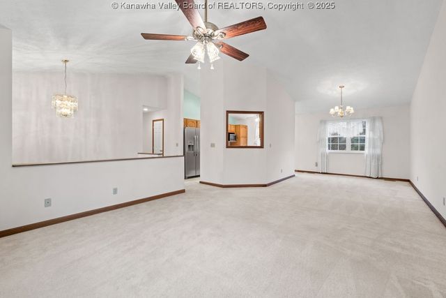 407 Lin Muir, Hurricane, WV 25526