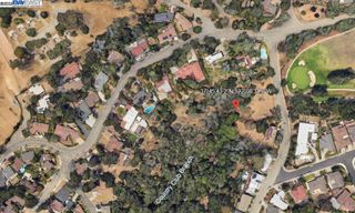 4143 Oak Hill Rd, Oakland, CA 94603