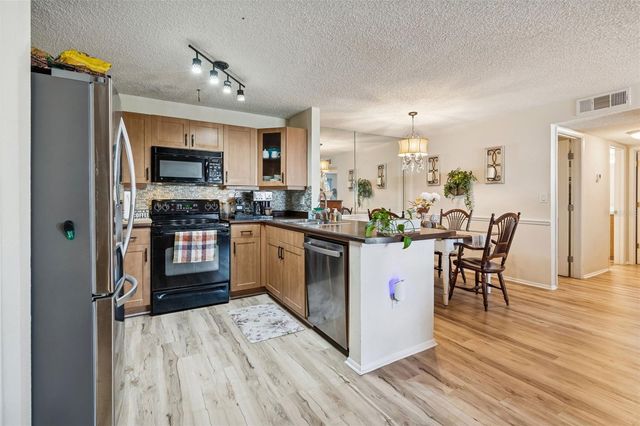 5754 BAYWATER DRIVE, Tampa, FL 33615