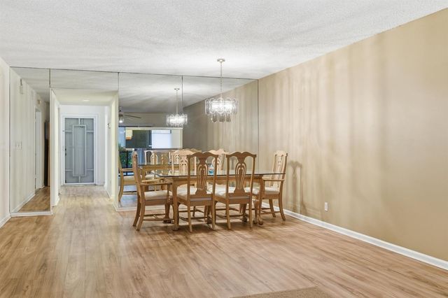 10118 Mangrove Drive 105, Boynton Beach, FL 33437
