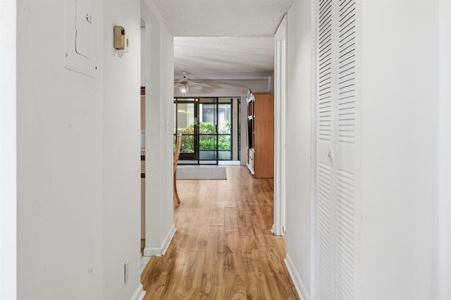 10118 Mangrove Drive 105, Boynton Beach, FL 33437