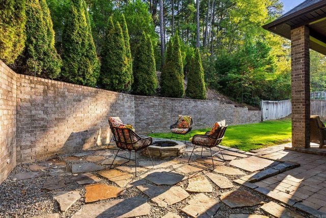 13500 Foxfield Lane, Little Rock, AR 72211