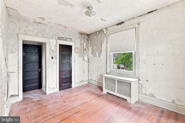 313 MONTGOMERY AVE, Jenkintown, PA 19046