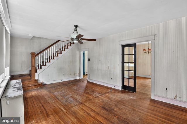 313 MONTGOMERY AVE, Jenkintown, PA 19046
