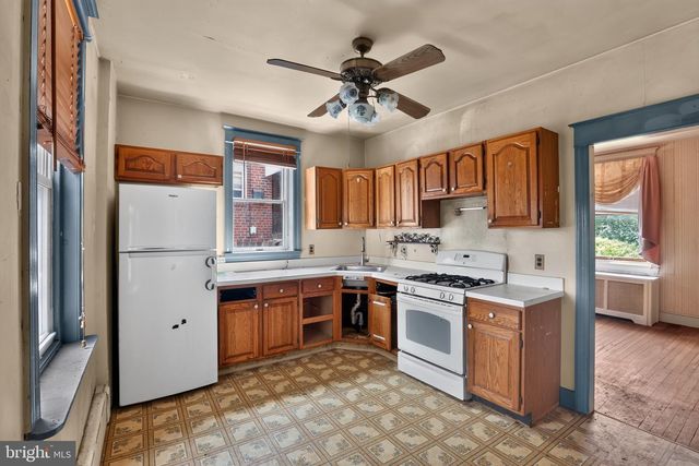 313 MONTGOMERY AVE, Jenkintown, PA 19046