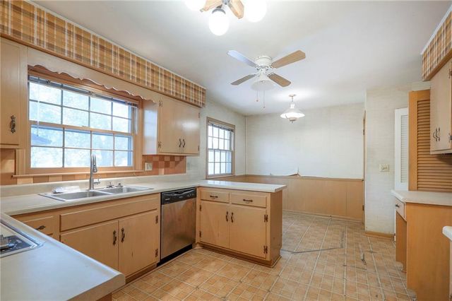 406 W 109th Street, Kansas City, MO 64114