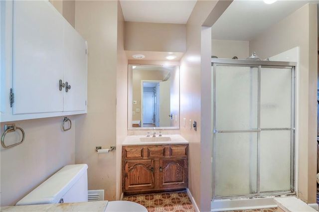 406 W 109th Street, Kansas City, MO 64114