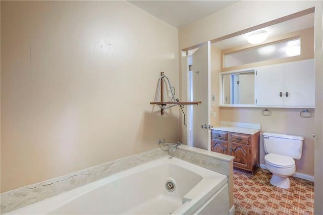 406 W 109th Street, Kansas City, MO 64114