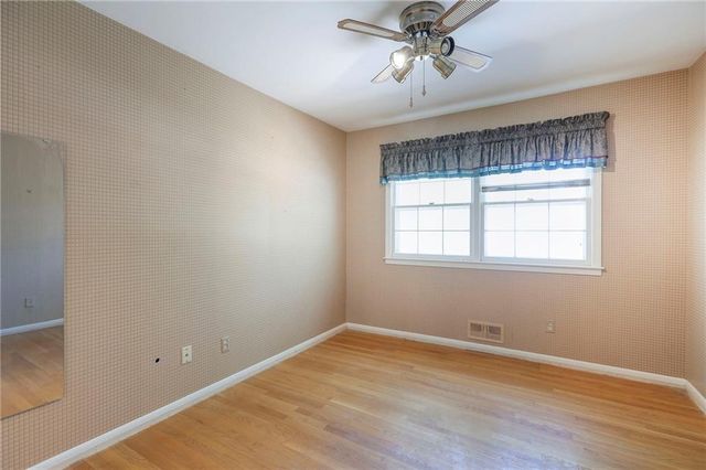 406 W 109th Street, Kansas City, MO 64114