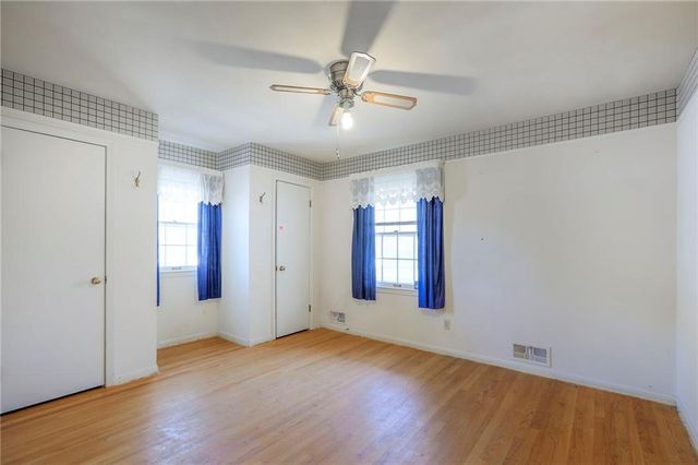 406 W 109th Street, Kansas City, MO 64114