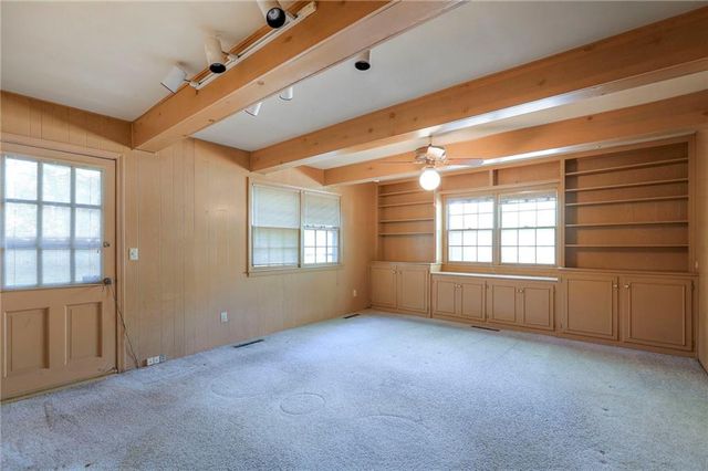 406 W 109th Street, Kansas City, MO 64114