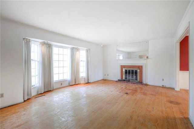 406 W 109th Street, Kansas City, MO 64114