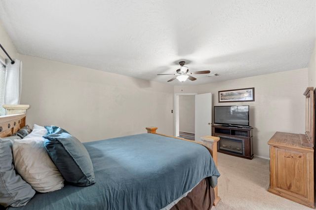 5603 Lynngate Drive, Spring, TX 77373