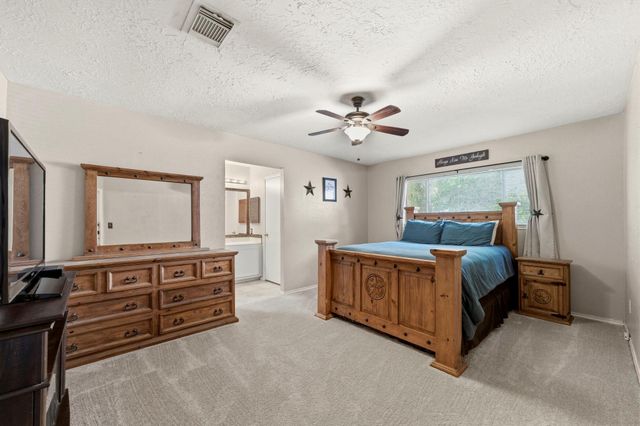5603 Lynngate Drive, Spring, TX 77373