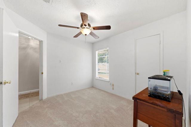 5603 Lynngate Drive, Spring, TX 77373