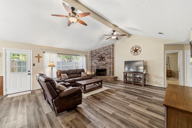 5603 Lynngate Drive, Spring, TX 77373